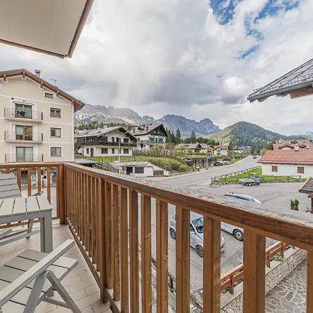 The Cutie Of Dolomites Apartment Falcade